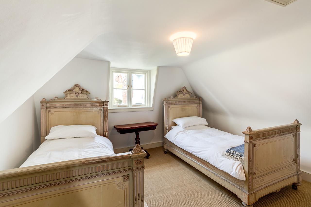 Stunning Seaside Georgian Townhouse With Sea Views Villa Hastings Exteriör bild